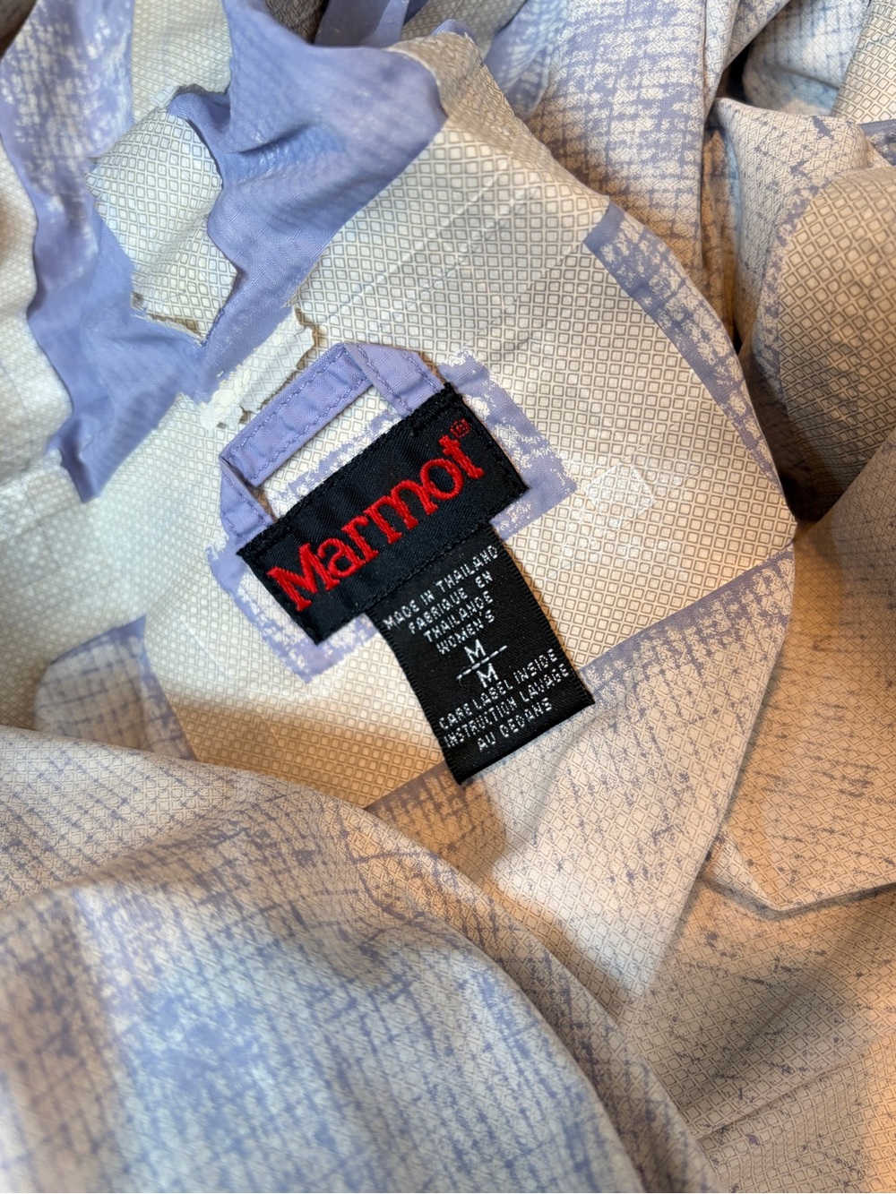 Marmot Women’s Hooded Windbreaker Jacket - Picture 10 of 10